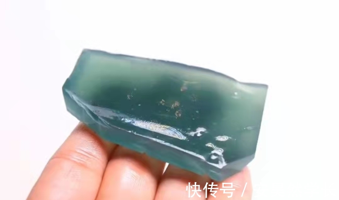 题材!雕刻师傅在翡翠题材上缺乏创新勇气,您觉得会是什么原因呢?