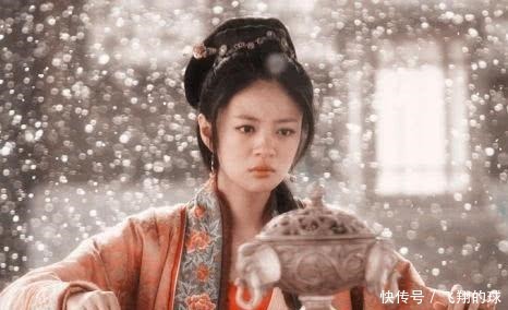 石榴裙|为什么李师师能让宋徽宗拜倒在其石榴裙下，她最后结局又如何