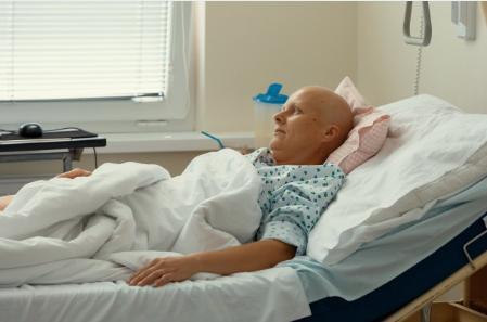 癌症患者|为什么有人发现癌症后,一治疗就很快死亡医生不再隐瞒