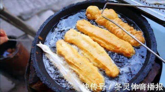 发酵|炸油条时,切记“1忌2放”窍门,油条又大又脆,10小时不回软
