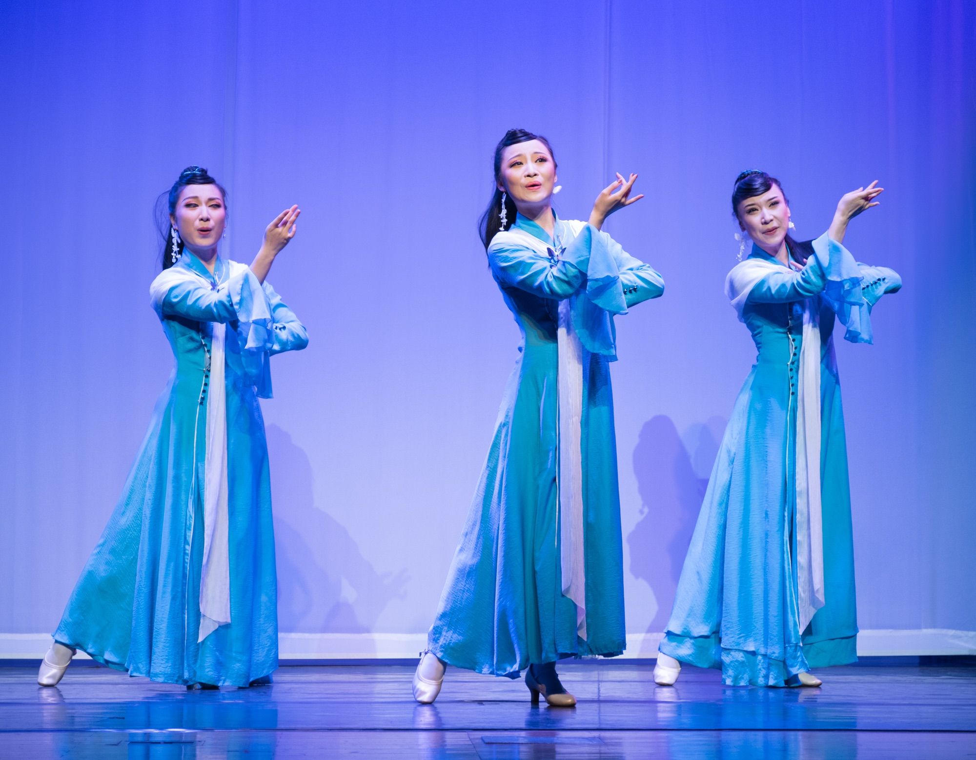 来信|三人共饰一角,当越剧遇见《一个陌生女人的来信》