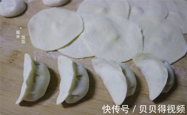 牛肉别总炖着吃了，试试这个做法，咬一口爆汁，早餐吃不错