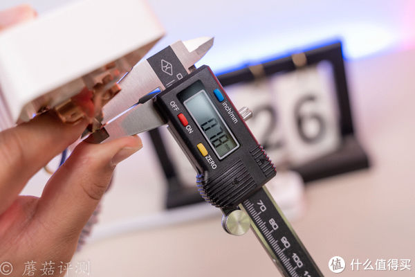 蘑菇|蘑菇玩家居 篇十六：想装空调却没预留插座？公牛10A转16A定制延长插座可解