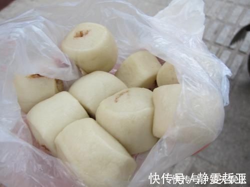 一顿饭|奶香小馒头的初体验一口一个，一顿饭要吃上好几个才能饱