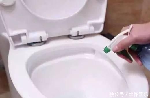 白醋和牙膏混合在一起真实用,家里主妇都需要,一年能省下好几百