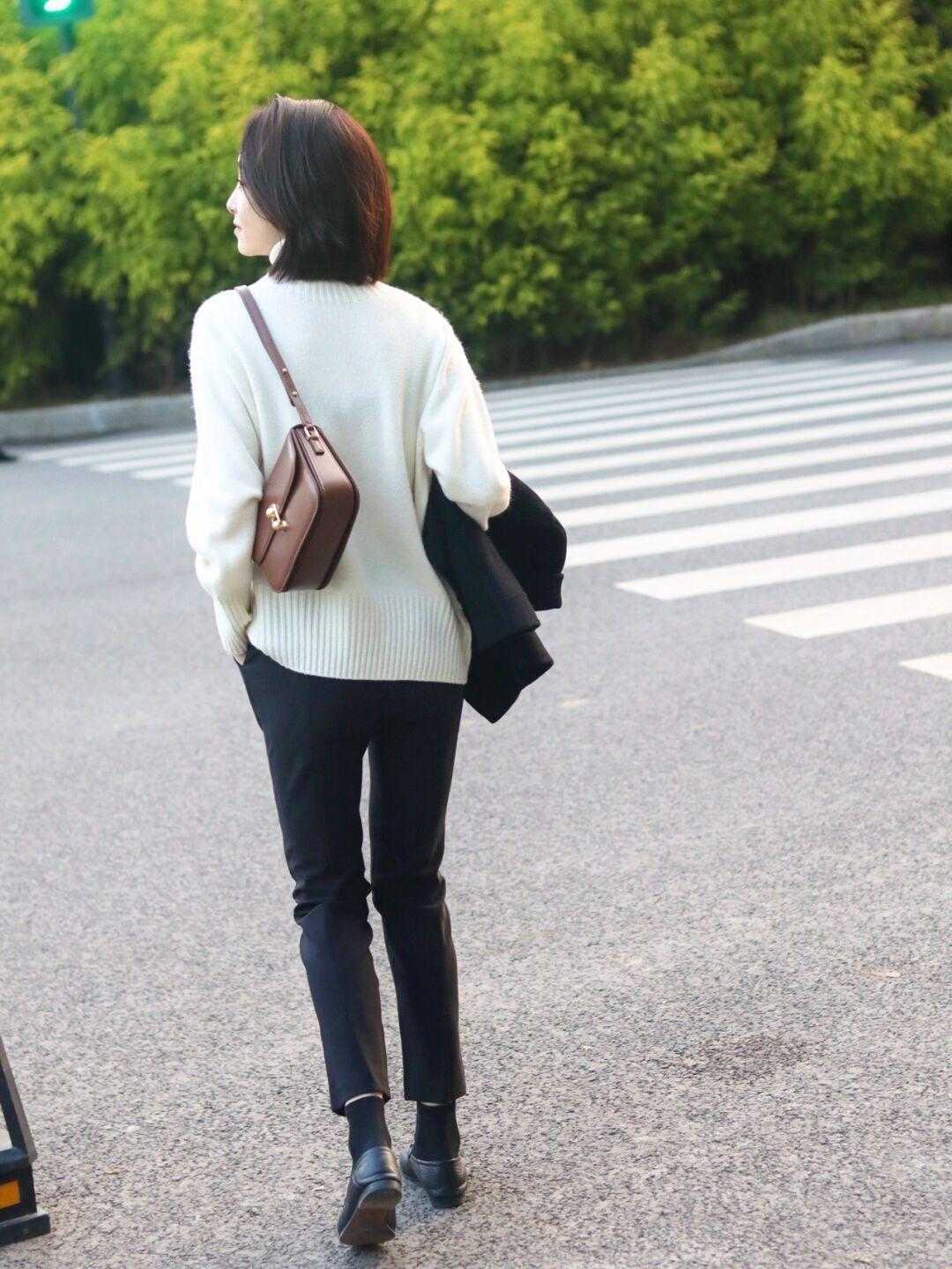 直筒裤 纯黑色直筒牛仔裤yyds!上班族、学生党都能穿,你也千万别错过