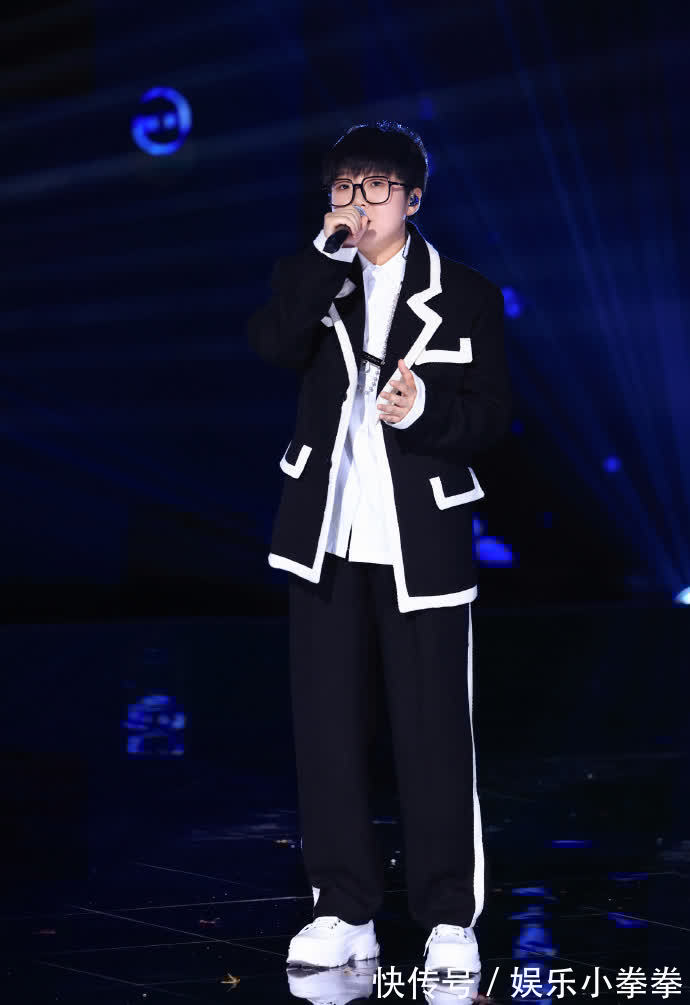 伍珂玥|《2021中國好聲音》總決賽，擊敗王靖雯，伍珂玥強勢奪冠！