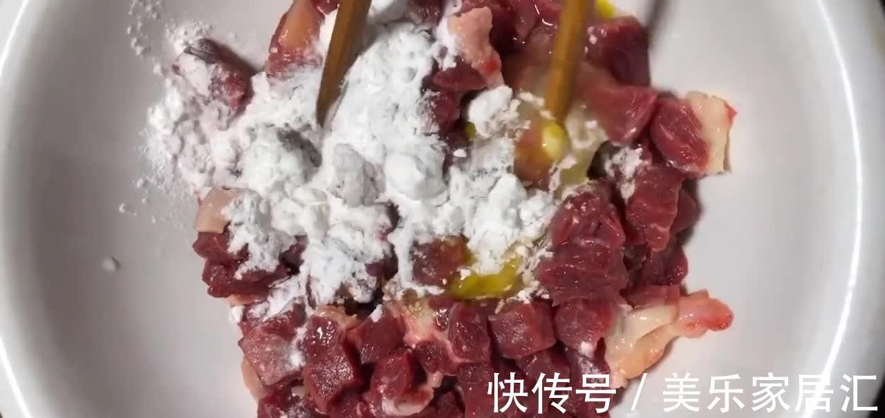 孜然牛肉的做法,成菜速度快20分钟搞定,香辣味美焦香诱人!