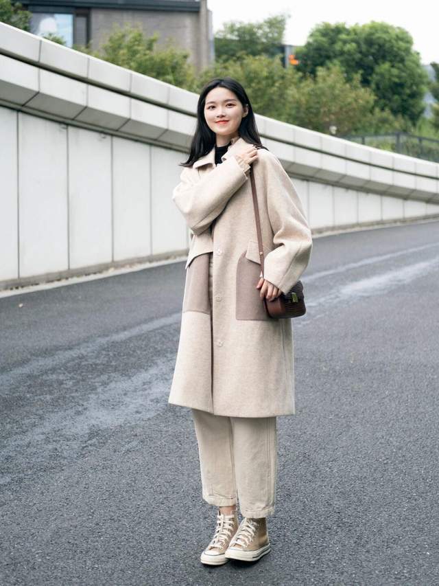 穿搭|秋天不知道该穿什么外套?这4件风衣就够了,适合30岁的女人借鉴