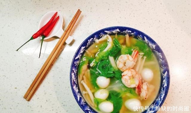 虾仁海鲜菇烧白菜汤,鲜香好喝,多加一种食材,做好后味美更营养