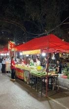 从头吃到尾的平西夜市,没有人能饿着出来!
