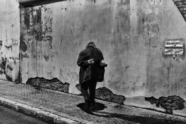 大门终于关上了