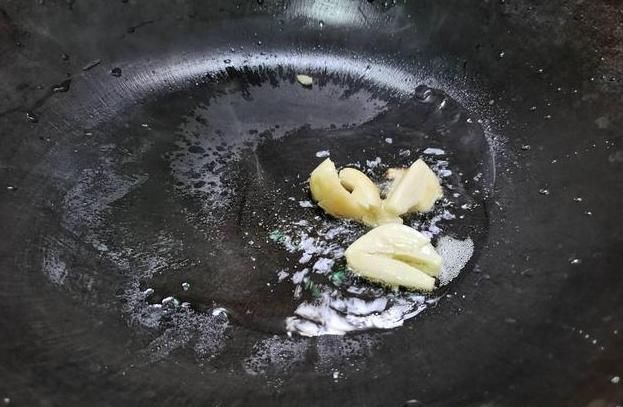 调味汁|苏联女兵为执行任务,洗澡诱敌,这招果然有效!