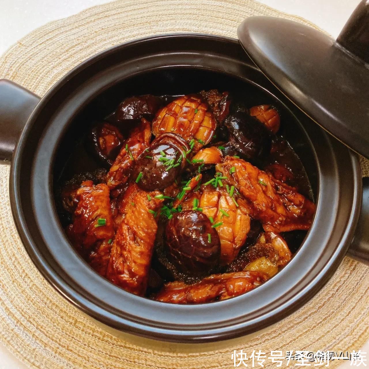 令人食欲大开的家常菜:红烧鱼块,双椒炒杏鲍菇,鲍鱼鸡翅煲