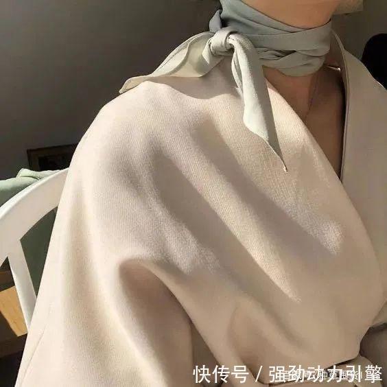 秋天毛衣、外套这么搭,太太太高级!