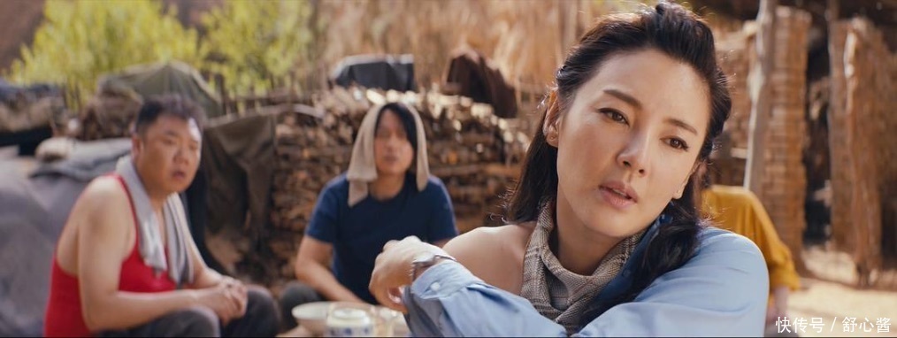  跳舞|唱歌跑调，跳舞顺拐，演员张雨绮凭什么在唱跳综艺翻红？