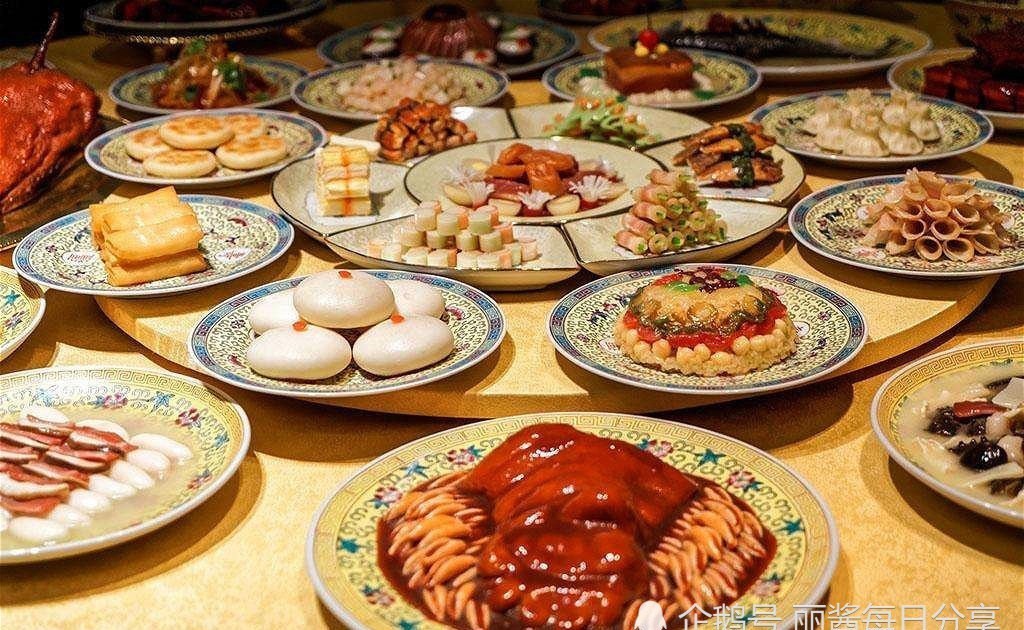 乾隆帝|清朝乾隆帝的年夜饭，真是极尽奢侈，109个碗碟每道菜都是人间极品