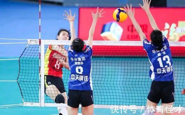 蔡斌|江苏女排两大副攻强势崛起：主教练蔡斌让她们只发基础飘球