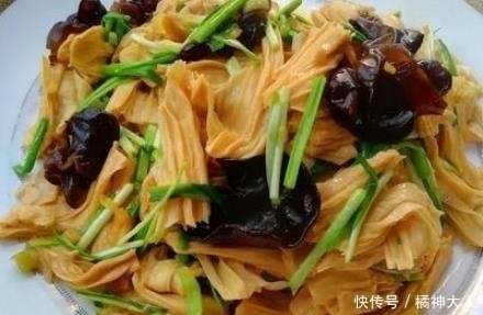 简单一炒就上桌,招待客人有面子,孩子也喜欢吃,能提高智力