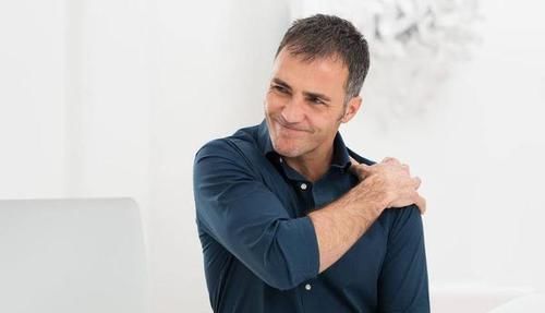 关节|男人步入衰老时,身体3处变硬,2处变大,占两个,就该注意保养了