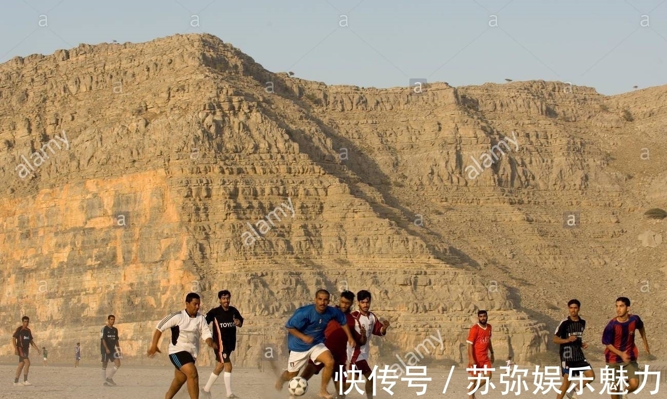 阿曼队|国足输澳大利亚很正常,人家全是归化球员,那阿曼为何能击败日本