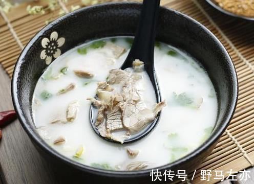 羊汤|炖羊肉汤时,牢记“2放2不放”,炖出来的羊汤鲜美,羊肉鲜香