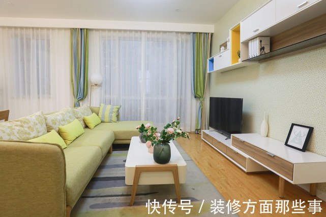 卧室|83平现代欧式二居室,清新的绿色与天然的木色相得益彰