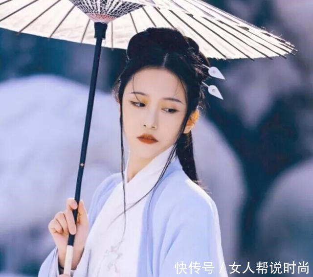 刘氏|空间文她被大伯打破头,血滴手镯开启空间,获满屋金山银矿!