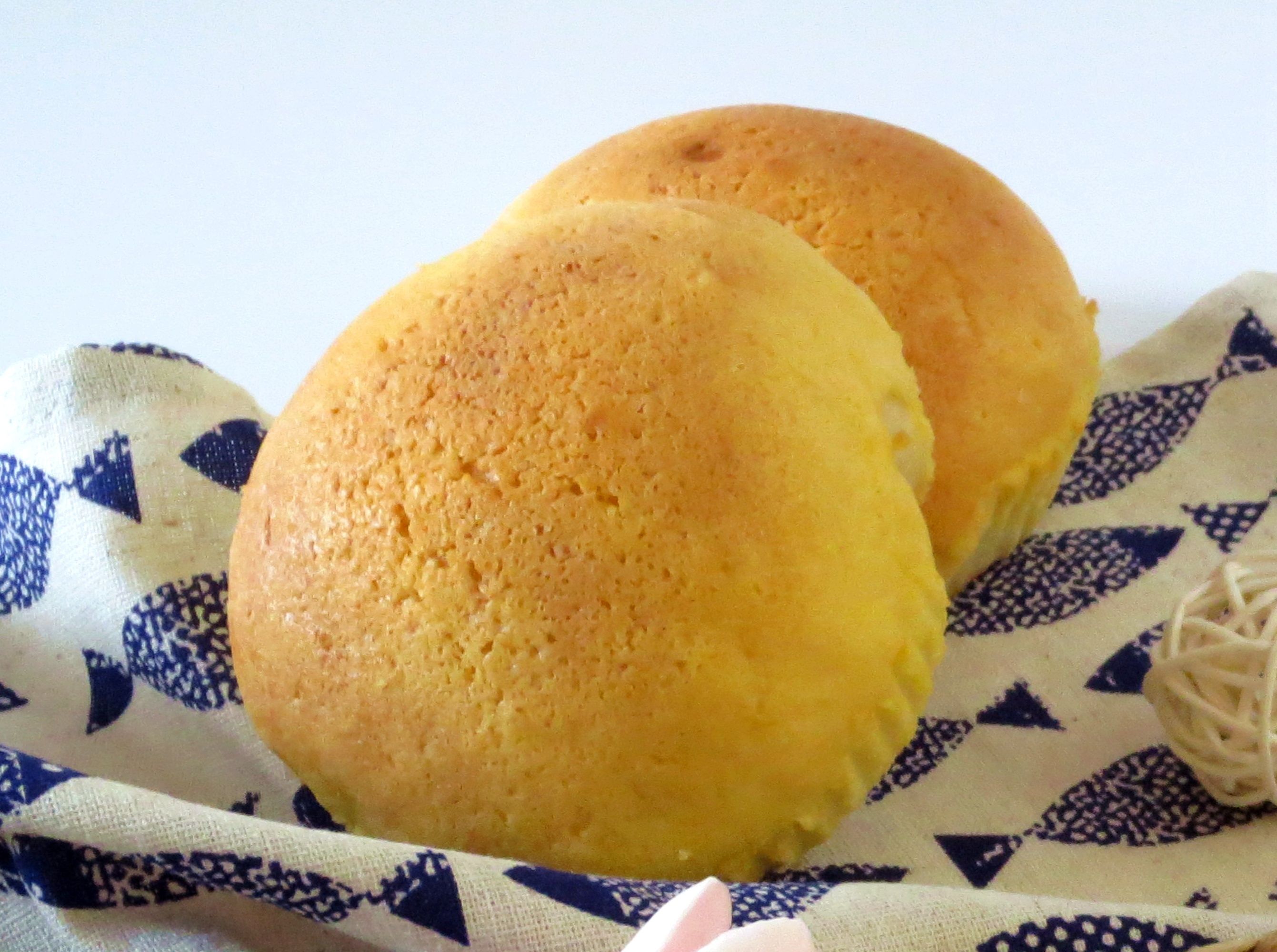 这面包口感像蛋糕，蓬松香软，健康无添加，味道好极了