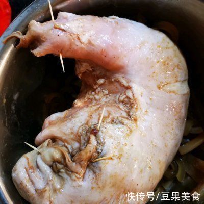 牛肉|每次做这道猪肚牛肉冻，隔壁小孩都会来敲门