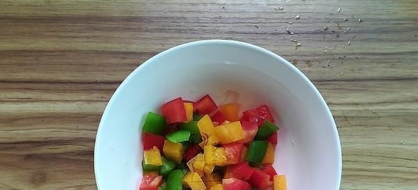 花生米和它一起吃，每天坚持吃，排除黑臭宿便，口臭便秘悄悄没！