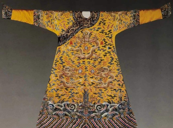 古人|古代皇帝龙袍不能水洗,那穿脏了怎么办?看完佩服古人的智慧
