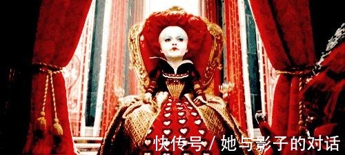 口红$十里穿汉服扮“红桃皇后”,网友让你模仿,没让你超越!
