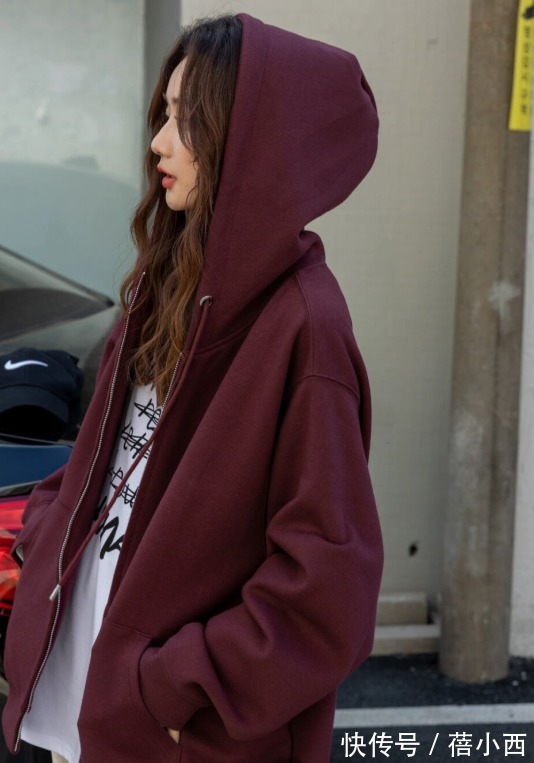 粉色 春天穿“卫衣”认准这4种高级色,显白时髦不撞衫,随便搭都好看