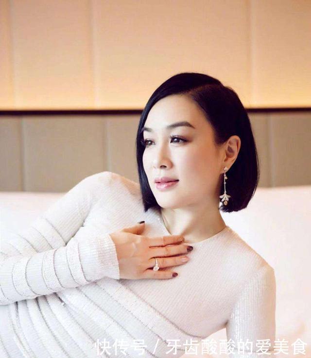 热卷|50岁左右的女人,这几种明星发型,显气质还减龄