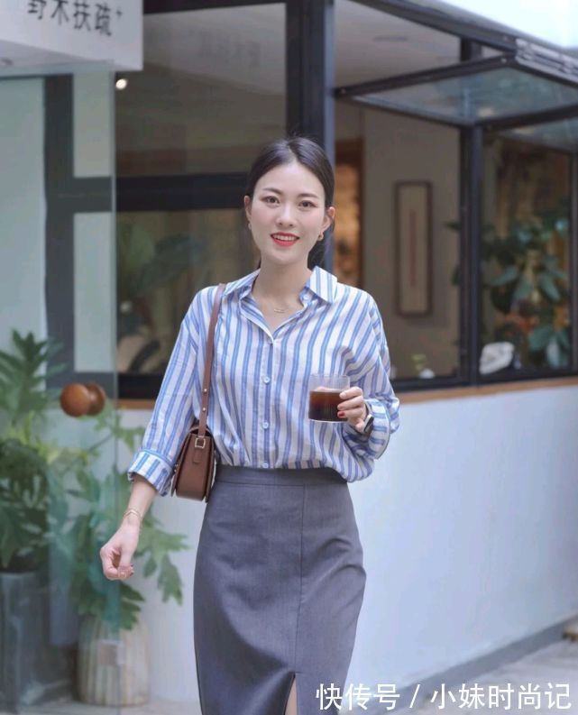 波点|成熟女人的早秋穿搭如何搭配?可以选择简约款,呈现出优雅大方