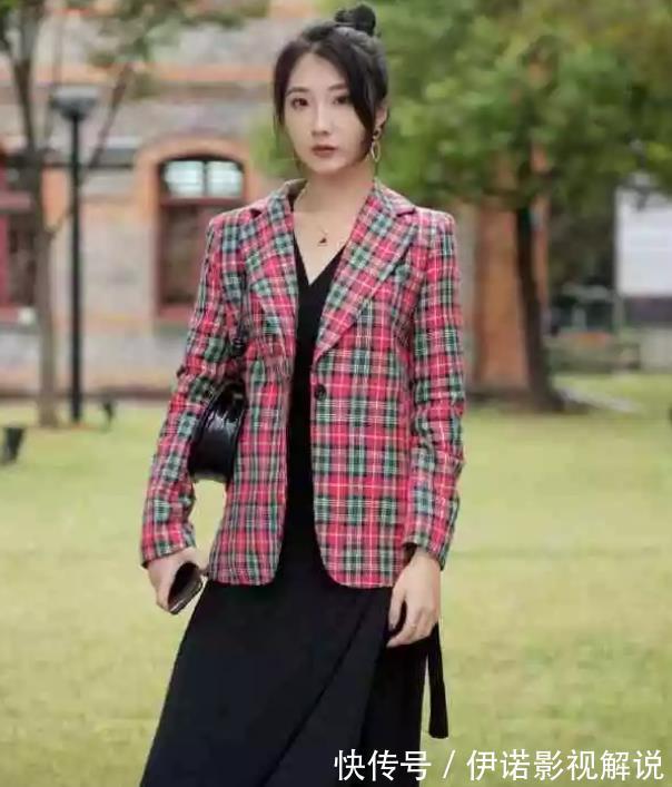 街拍|街拍:身材不错的小姐姐,披肩的长发,尽显女性魅力