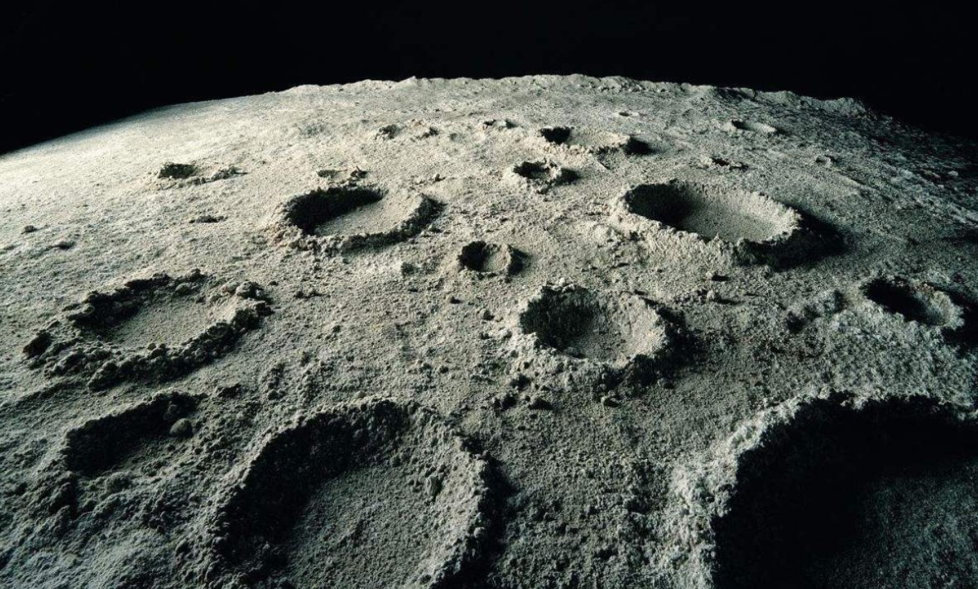 星星 美国国旗“迎风招展”,我国为何不一样恰好证实了美国登月真假