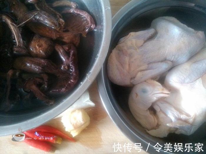 好吃|小鸡炖蘑菇,又学一招,比正宗的好吃10倍,汤鲜美肉特别入味