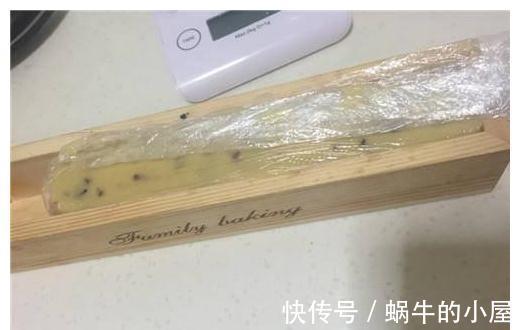 周末小甜品,半碗面粉1个鸡蛋,不打发不揉面,奶香味足入口即化