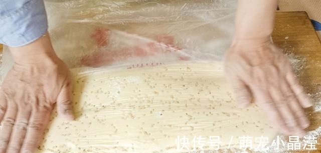泡打粉|1碗面粉,2个鸡蛋,就能在家做油条,不用泡打粉,再不用去外面买了