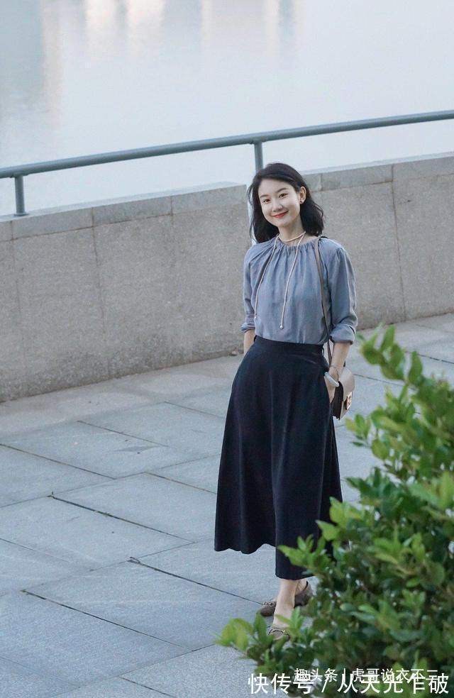 针织衫 初秋温柔气质风穿搭,成熟又不失俏皮,上班族必备套装