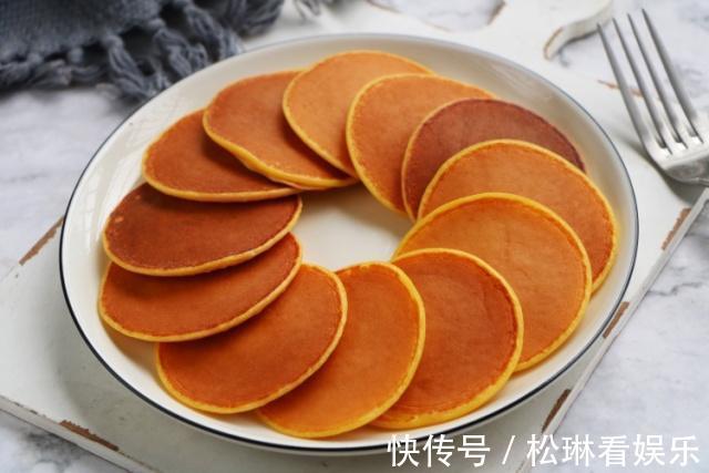 酸奶松饼制作教程，不用烤箱，不用油不用水，蓬松又香软