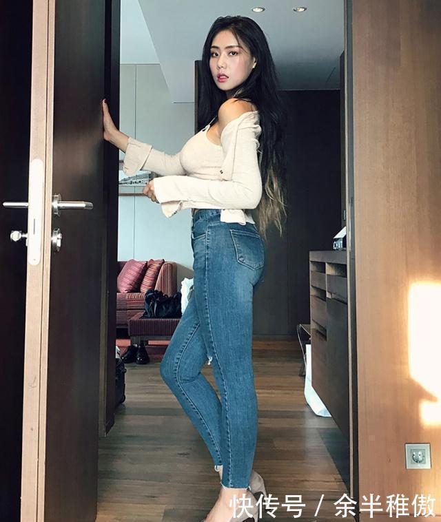 小姐姐|紧身牛仔裤小姐姐最迷人,身材曼妙有魅力,尽显迷人小蛮腰