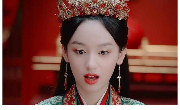 突变团竞挑战三轮变猎手!开局直接用拳头淘汰强化战士!