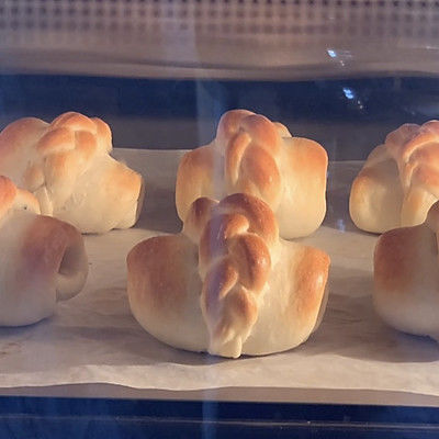 钻石裂纹肠仔包