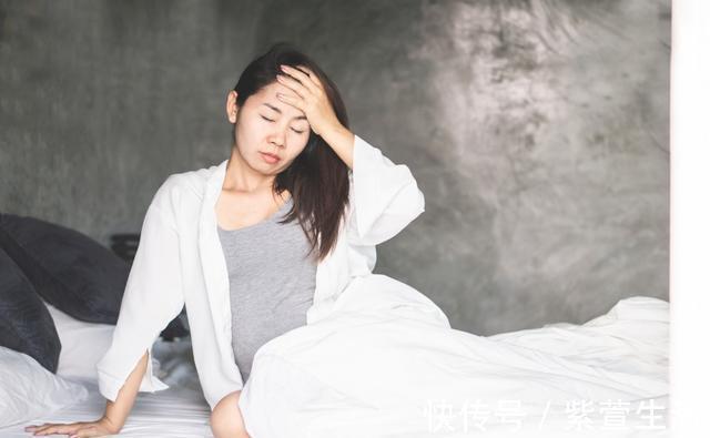 孕妇|仰睡、侧睡,孕妇睡觉姿势有讲究,孕期不同,睡姿大不同