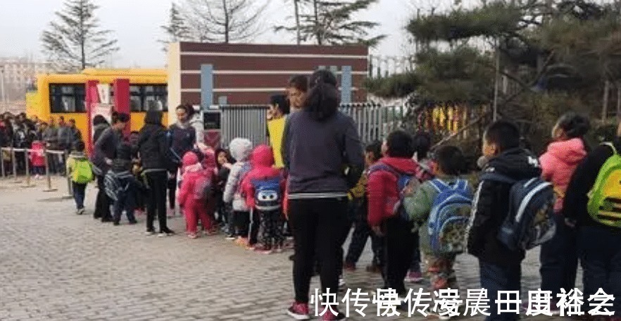 乌龙|幼儿园新来的女孩,跟儿子长得一模一样,妈妈接孩子时懵了