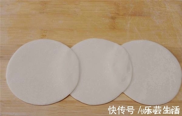 胡萝卜碎|饺子“新包法”,刚上桌儿子就抢着吃,直呼太有创意了!真香!