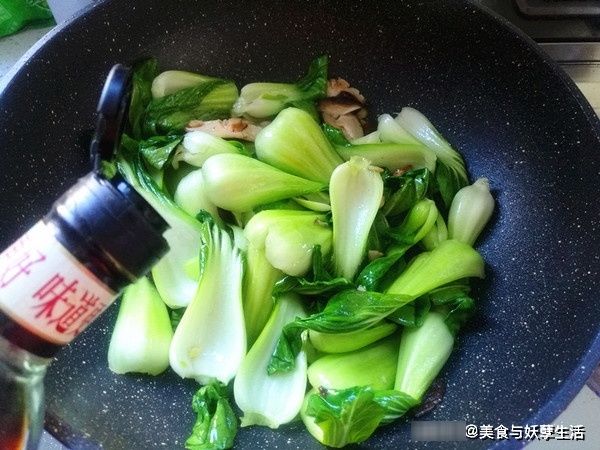 这菜，含铁量是猪肝的2倍，是核桃的3倍，看完后我默默收藏了！